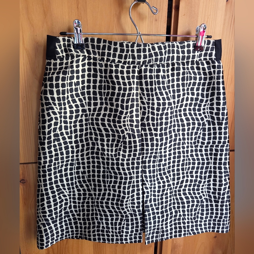 Judith & Charles Gold & Black Patterned Front Pleat Mini Skirt Size 4